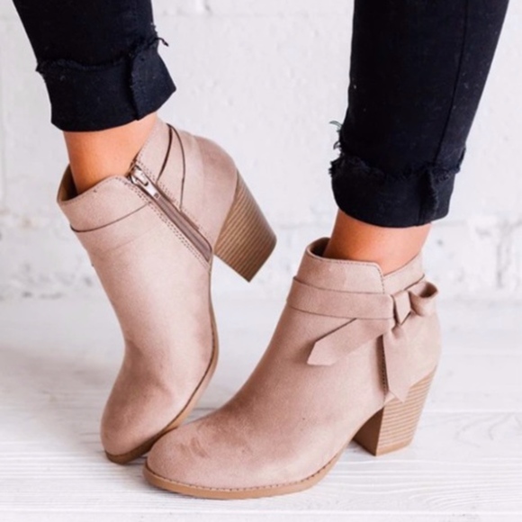 WANDERLUST Ankle Booties - TAUPE - Picture 5 of 7